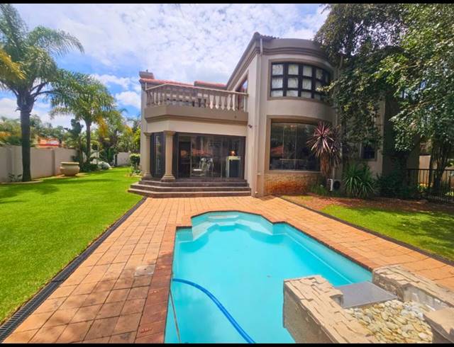 3 BEDROOM HOUSE FOR SALE IN GLEN ERASMIA